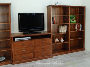 Mobile da soggiorno con cassettiera centrale porta Tv e librerie a giorno ai lati in legno massiccio